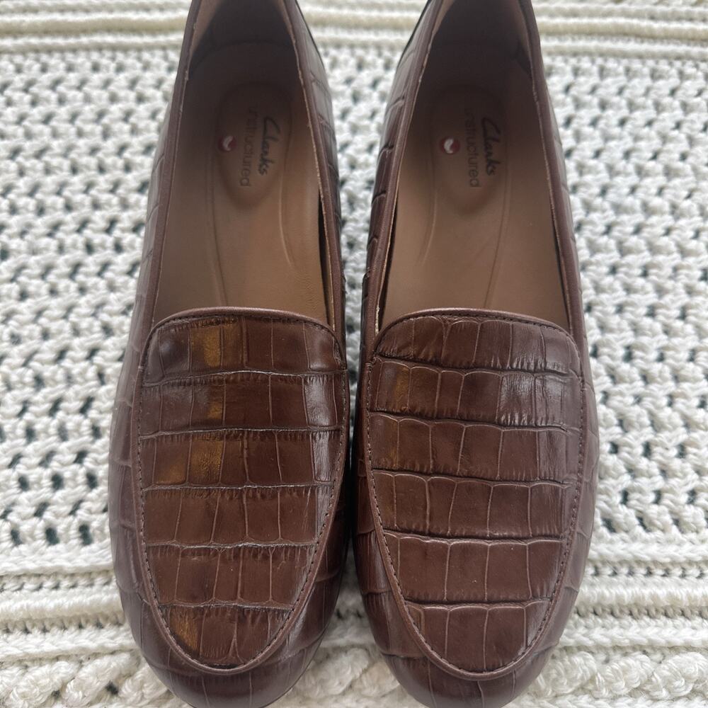 Clarks Shoes Women's Light Brown Size 6 Croc print Loafers